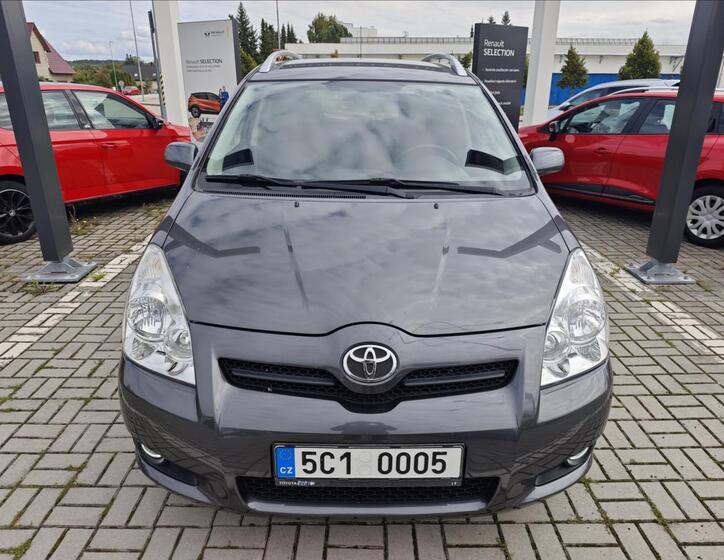 Toyota Corolla Verso 9