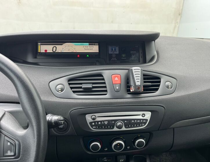 Renault Scénic 9