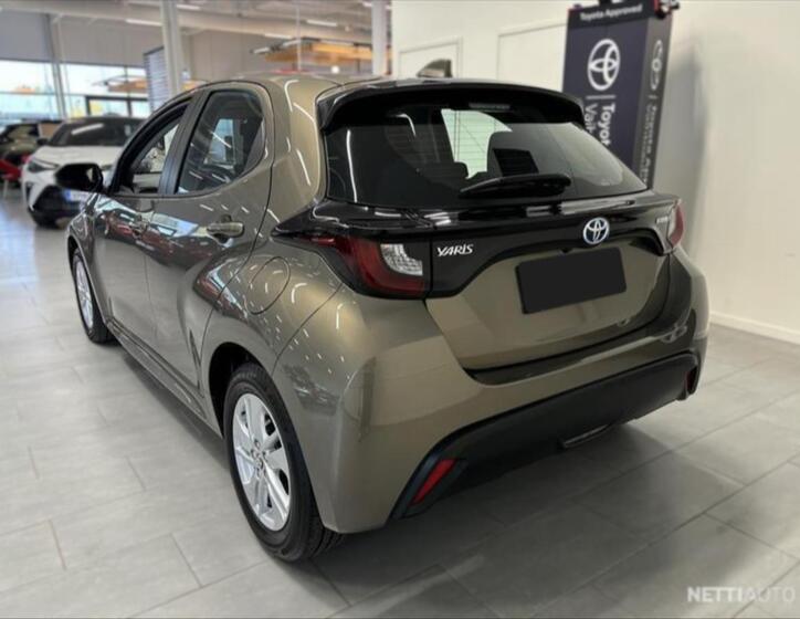 Toyota Yaris 4