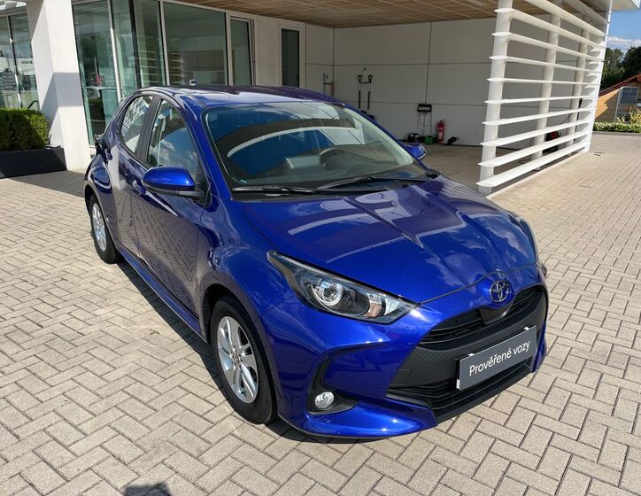 Toyota Yaris 8