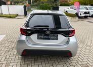 Toyota Yaris 5