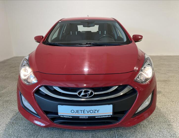 Hyundai i30 4
