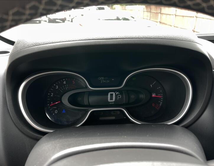 Renault Trafic 10