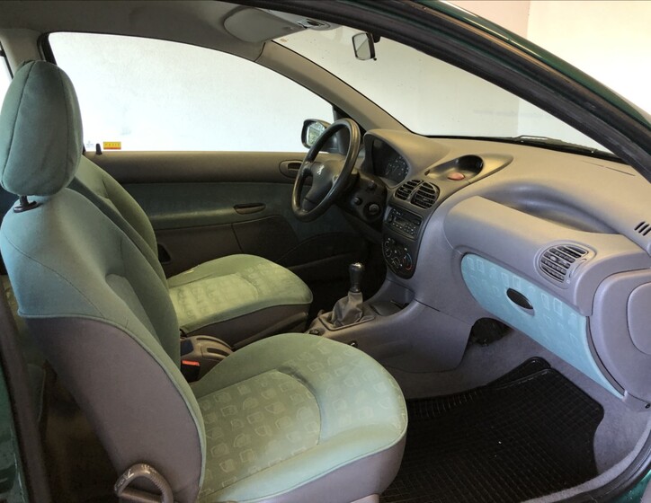 Peugeot 206 10