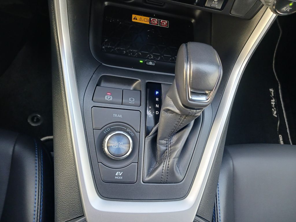 Toyota RAV4 25