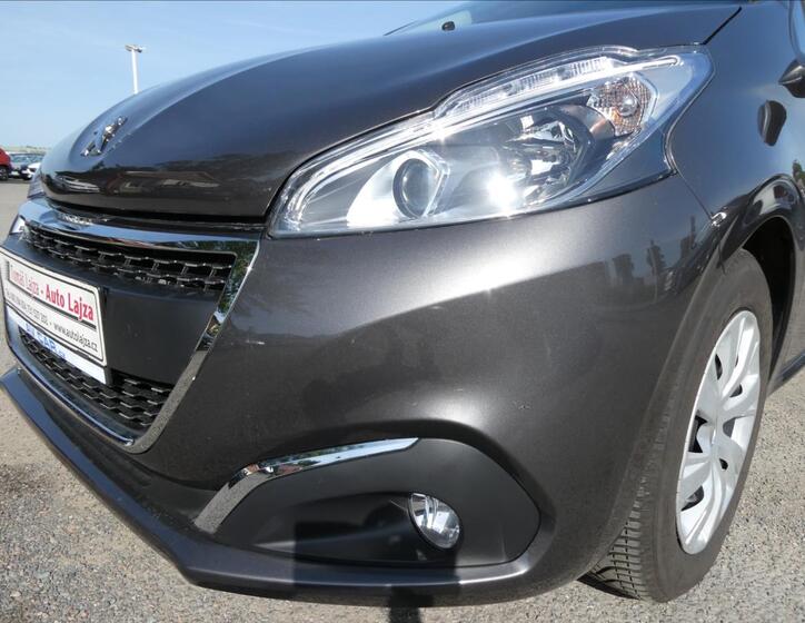 Peugeot 208 4