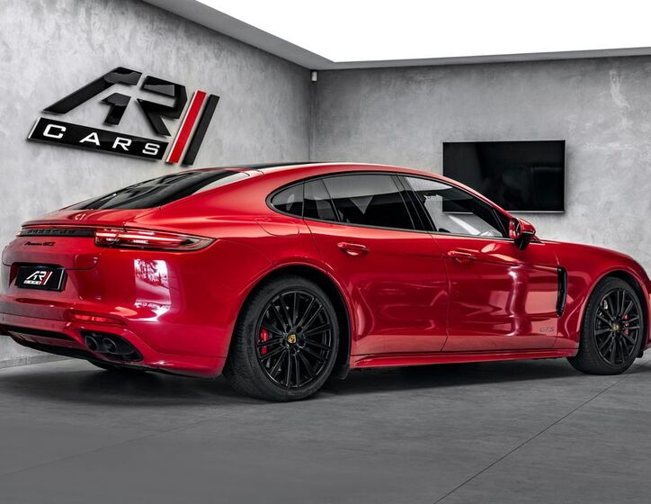 Porsche Panamera 5