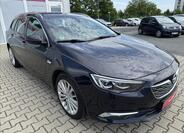 Opel Insignia 9