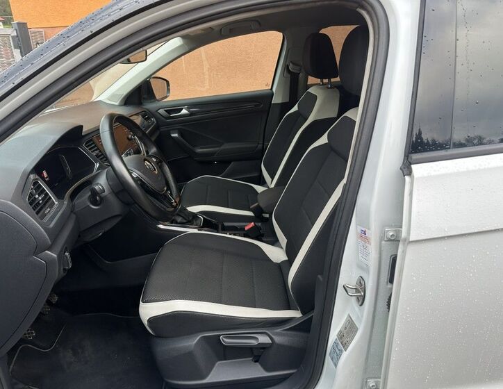 Volkswagen T-Roc 13