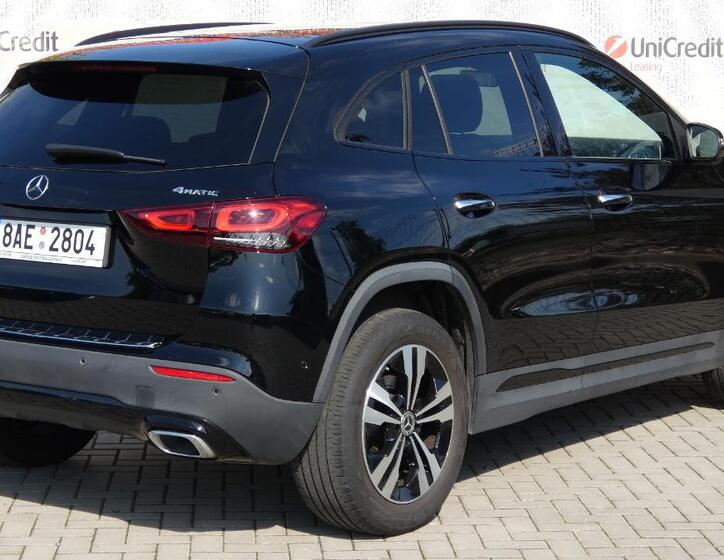 Mercedes-Benz GLA 3
