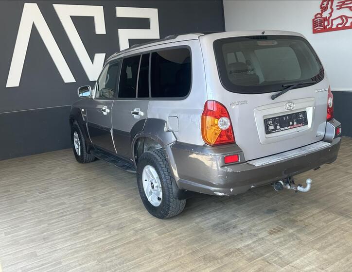 Hyundai Terracan 8