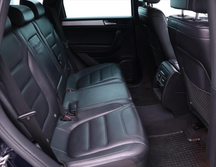 Volkswagen Touareg 14