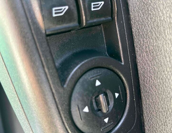 Ford Tourneo Courier 8