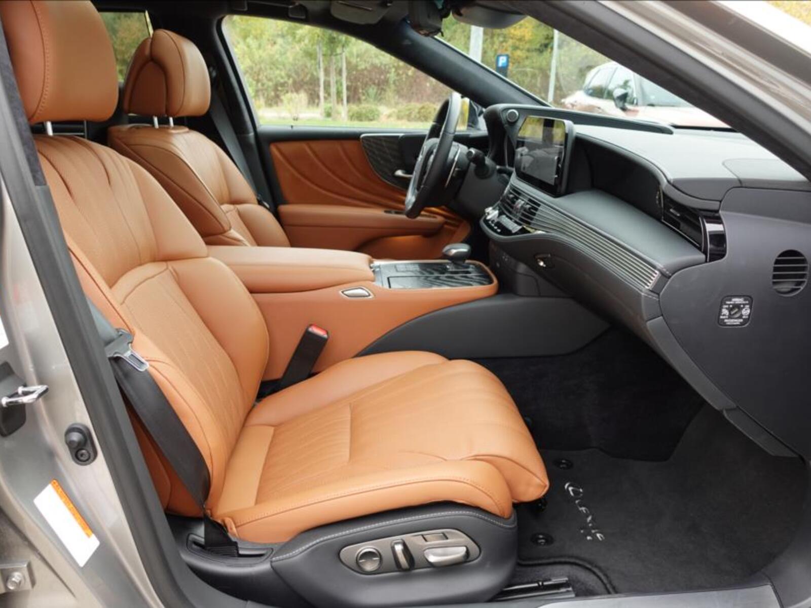 Lexus LS 500h 13