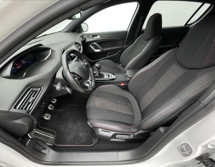 Peugeot 308 4