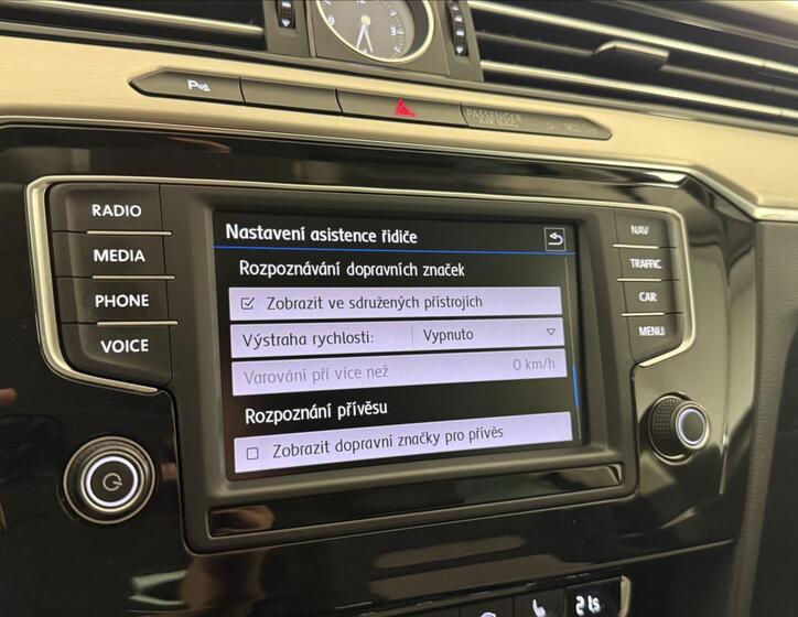 Volkswagen Passat 24