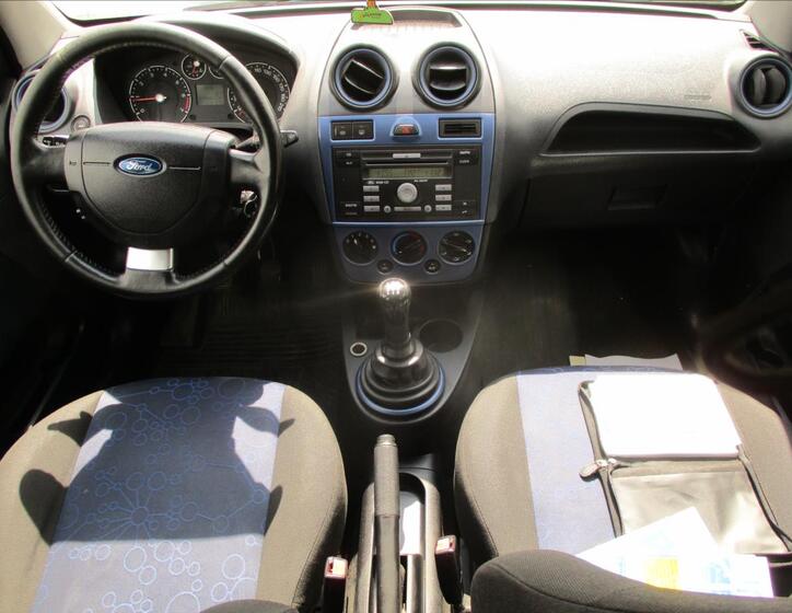 Ford Fiesta 12