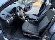Opel Astra 8