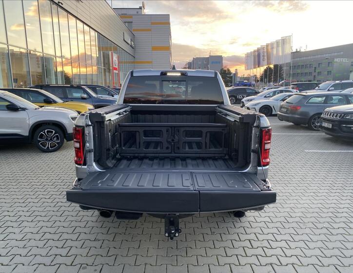 Dodge RAM 24