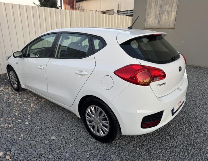 KIA Ceed 10
