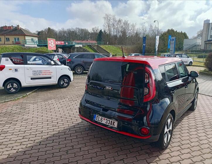 KIA Soul 10