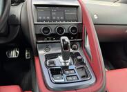 Jaguar F-Type 12