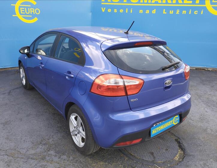KIA Rio 6