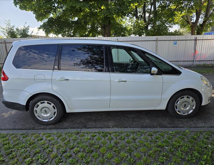 Ford Galaxy 7