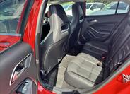 Mercedes-Benz GLA 11