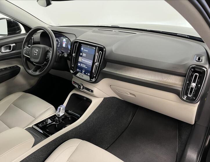 Volvo XC40 23