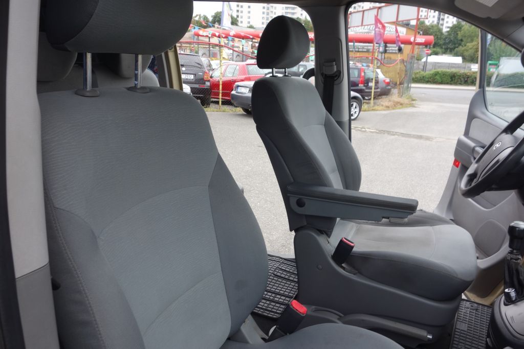 Hyundai H 1