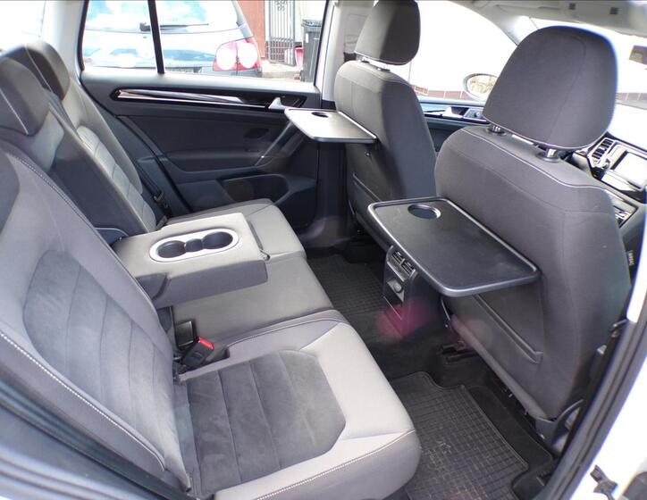 Volkswagen Golf Sportsvan 23
