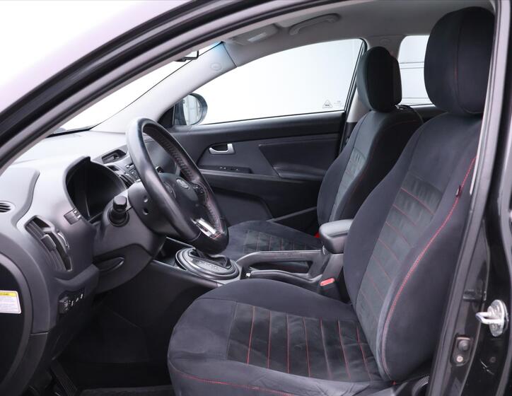 KIA Sportage 11