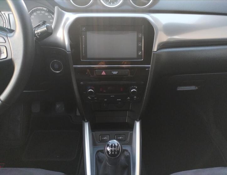 Suzuki Vitara 8