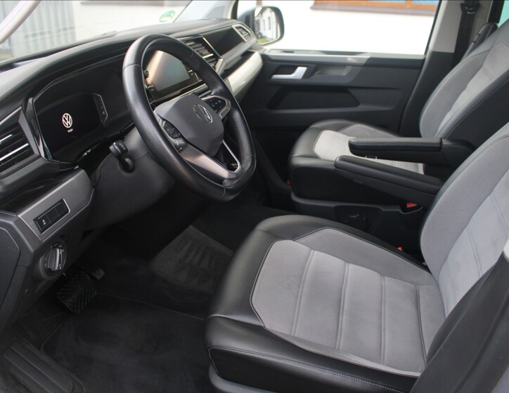Volkswagen Multivan 10