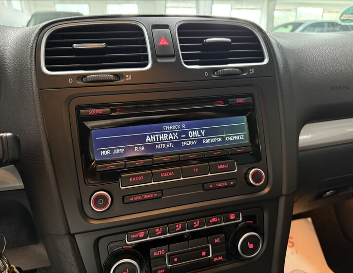 Volkswagen Golf 12