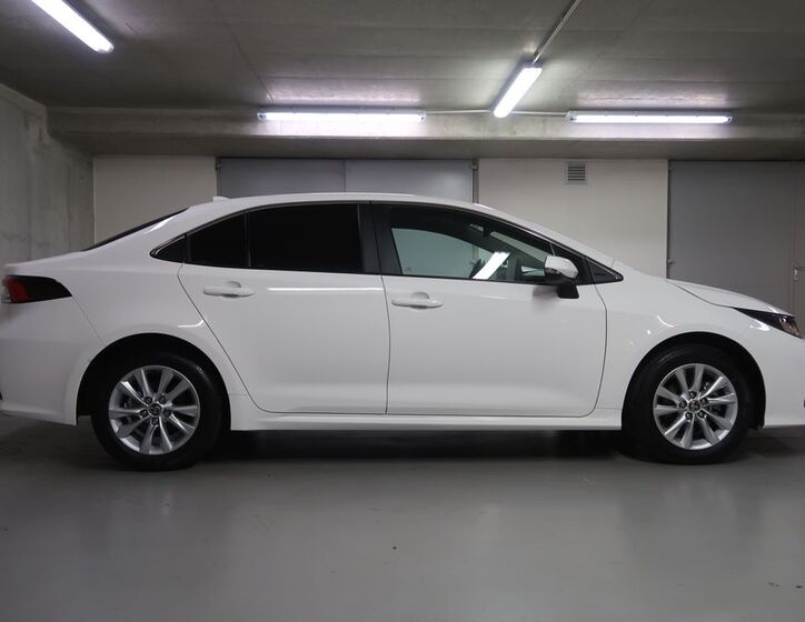 Toyota Corolla 4