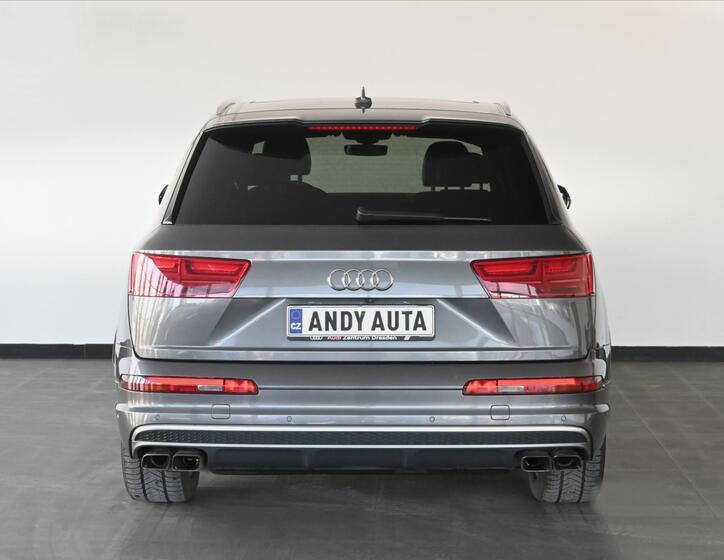 Audi SQ7 4