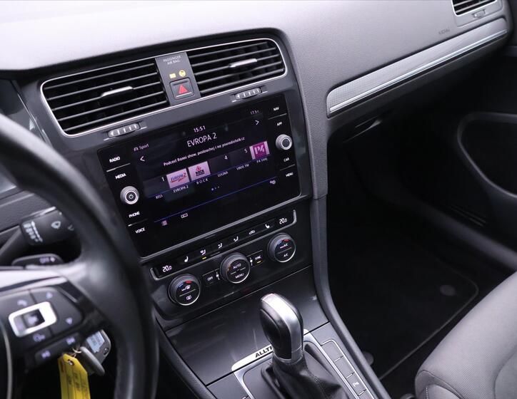 Volkswagen Golf 25