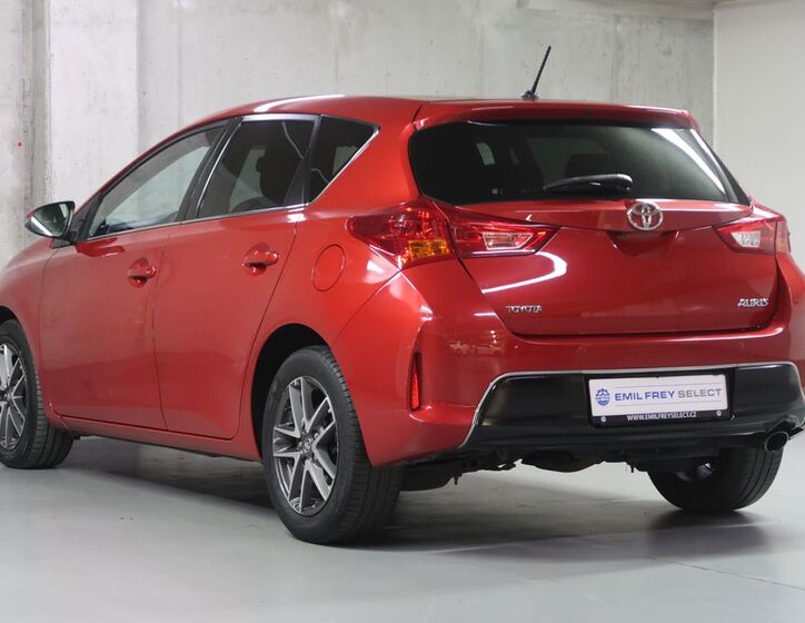 Toyota Auris 7