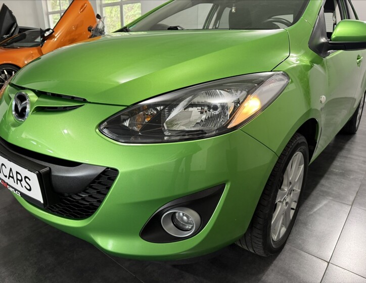 Mazda 2 28