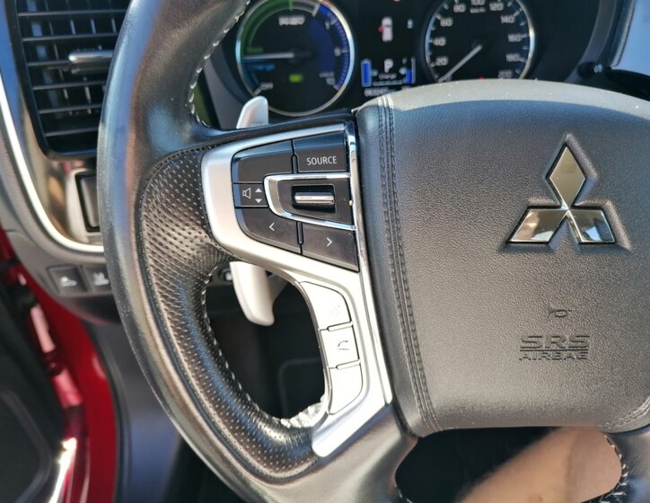 Mitsubishi Outlander 20