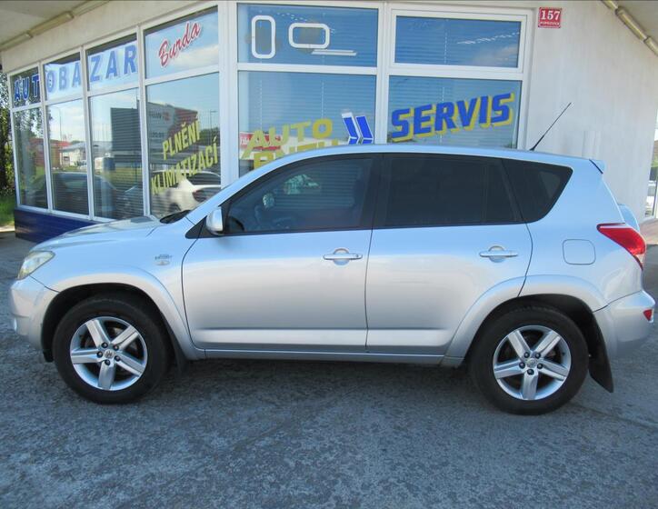 Toyota RAV4 8