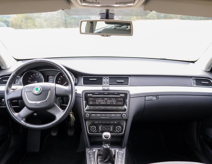 Škoda Superb 25