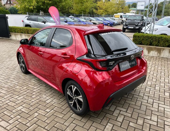 Toyota Yaris 4