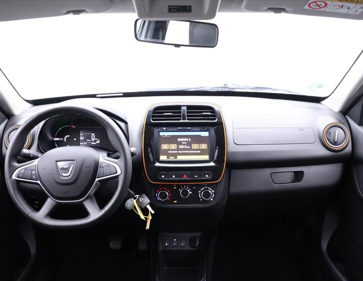 Dacia Spring 28