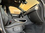 Jaguar F-Pace 33
