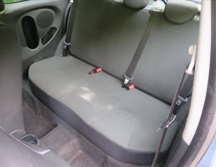 Nissan Micra 12