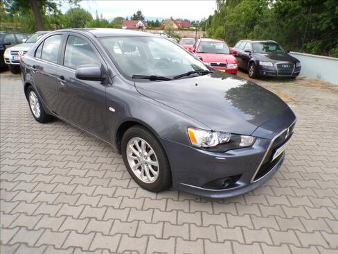 Mitsubishi Lancer