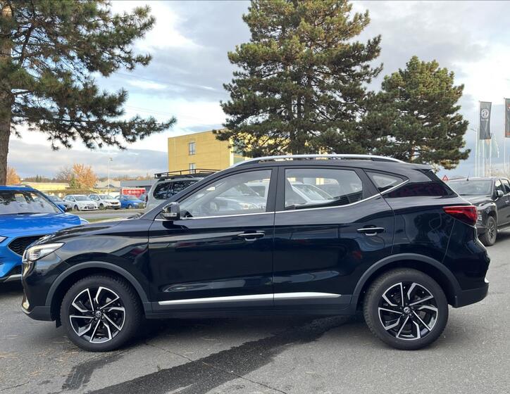 MG ZS 8